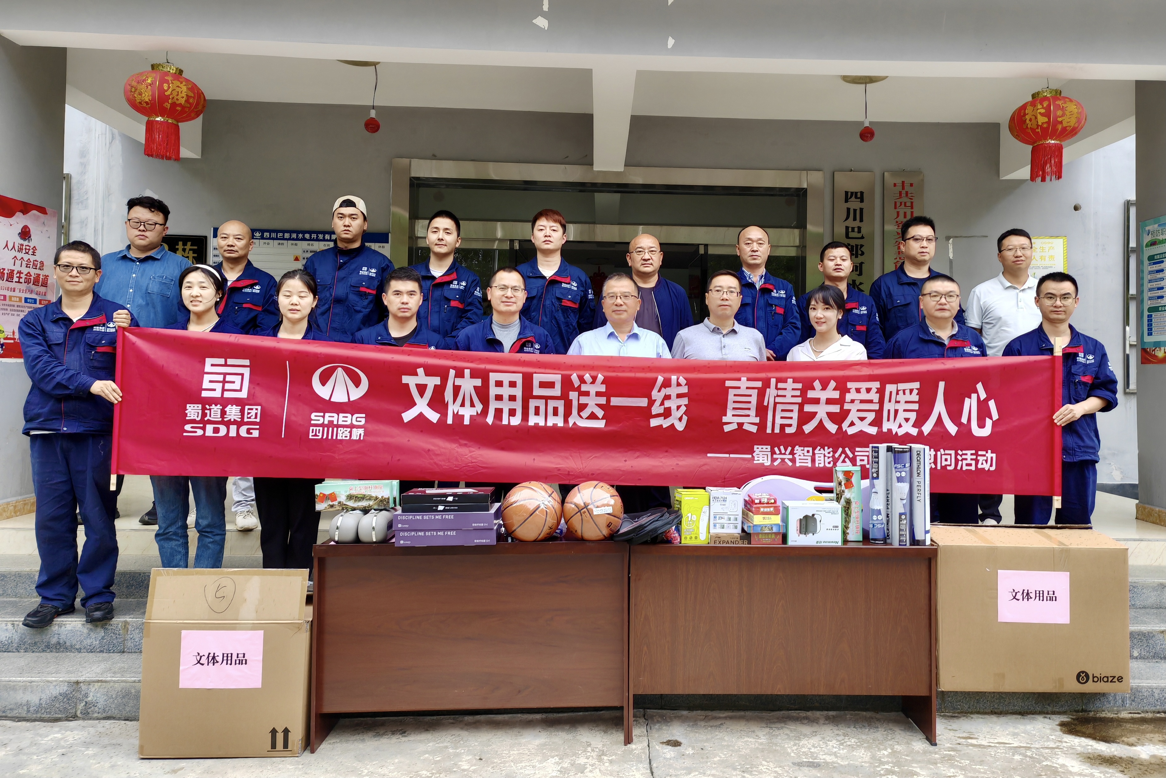07f3a1363cafef9b1e2858514f171f5.jpg